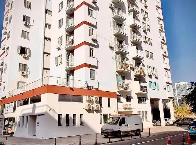 Newly Renovated Super-chic アパート ニコシア