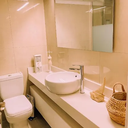 Newly Renovated Super-chic Apartment