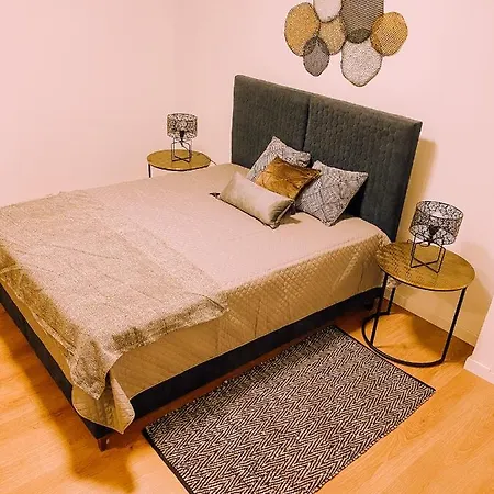 Newly Renovated Super-chic *