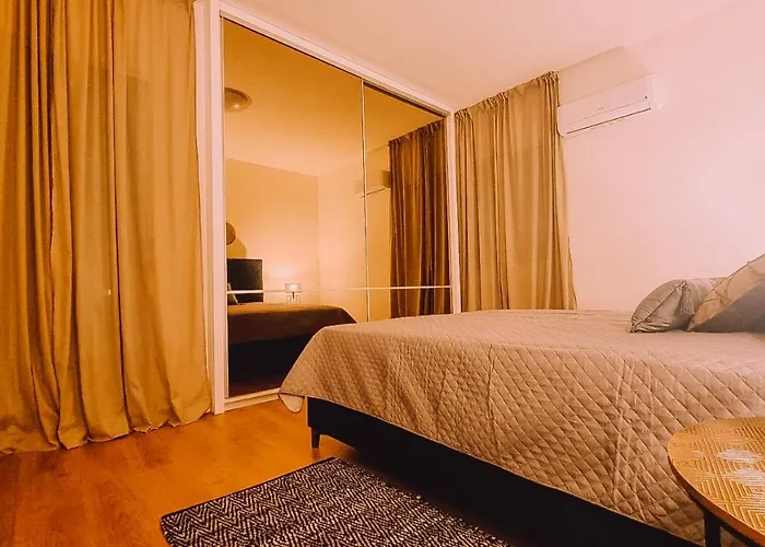 Newly Renovated Super-chic Apartmán *