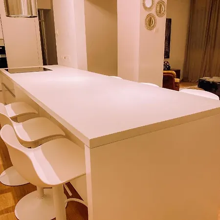 Newly Renovated Super-chic