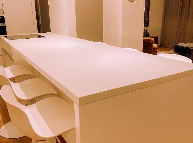 Newly Renovated Super-chic